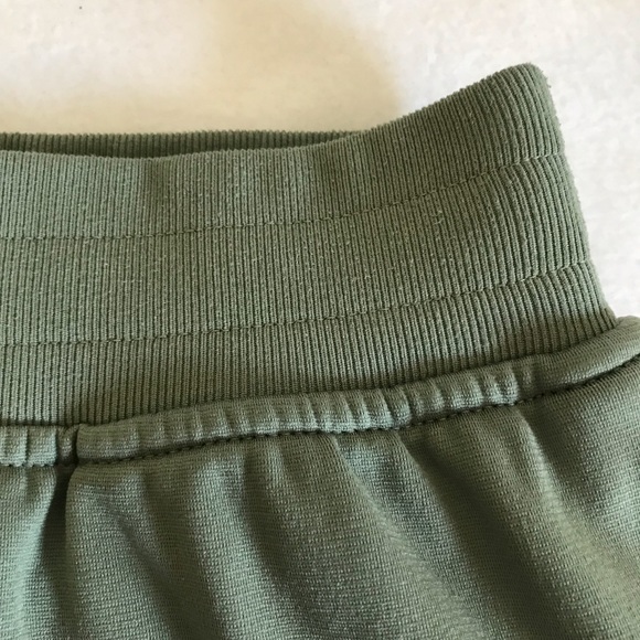 Under Armour Women's Loose Jogger Pull-on Jogger Olive Pants Size Small - Picture 5 of 14